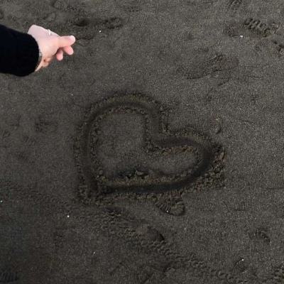 伊朗面临高温缺水停电 首都大量公共卫生间被迫关闭